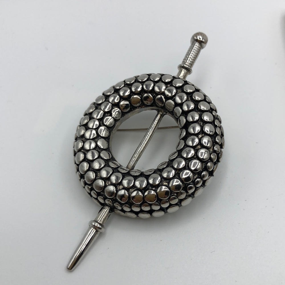 Vintage Fashion Jewelry Silver tone Unique Design Textured Brooch Celtic Pin
